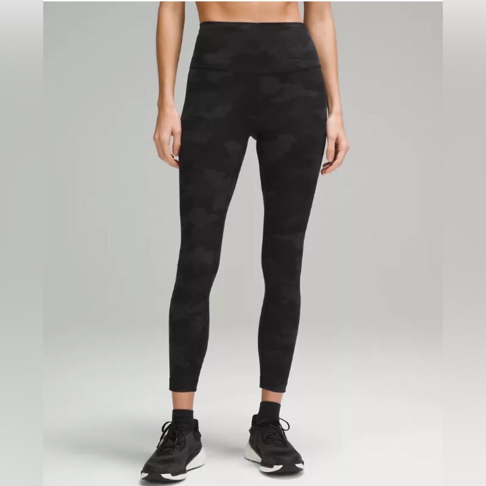The North Face Camo Leggings Size XS New with tags